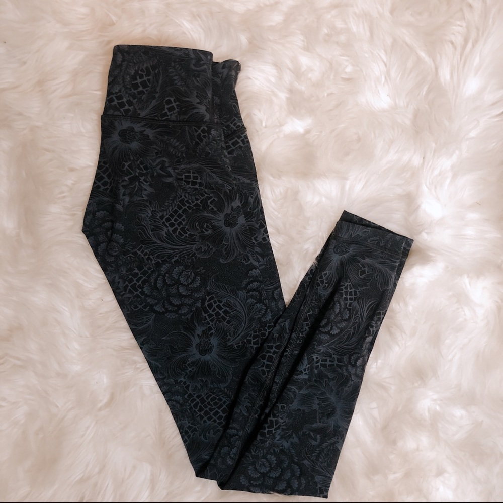 LULULEMON 28” Wunder Under 💙